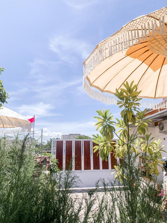 Tropical Paradiso Homestay Banyuwangi  Eksteriør billede