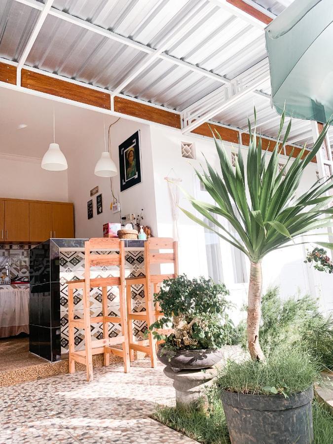 Tropical Paradiso Homestay Banyuwangi  Eksteriør billede